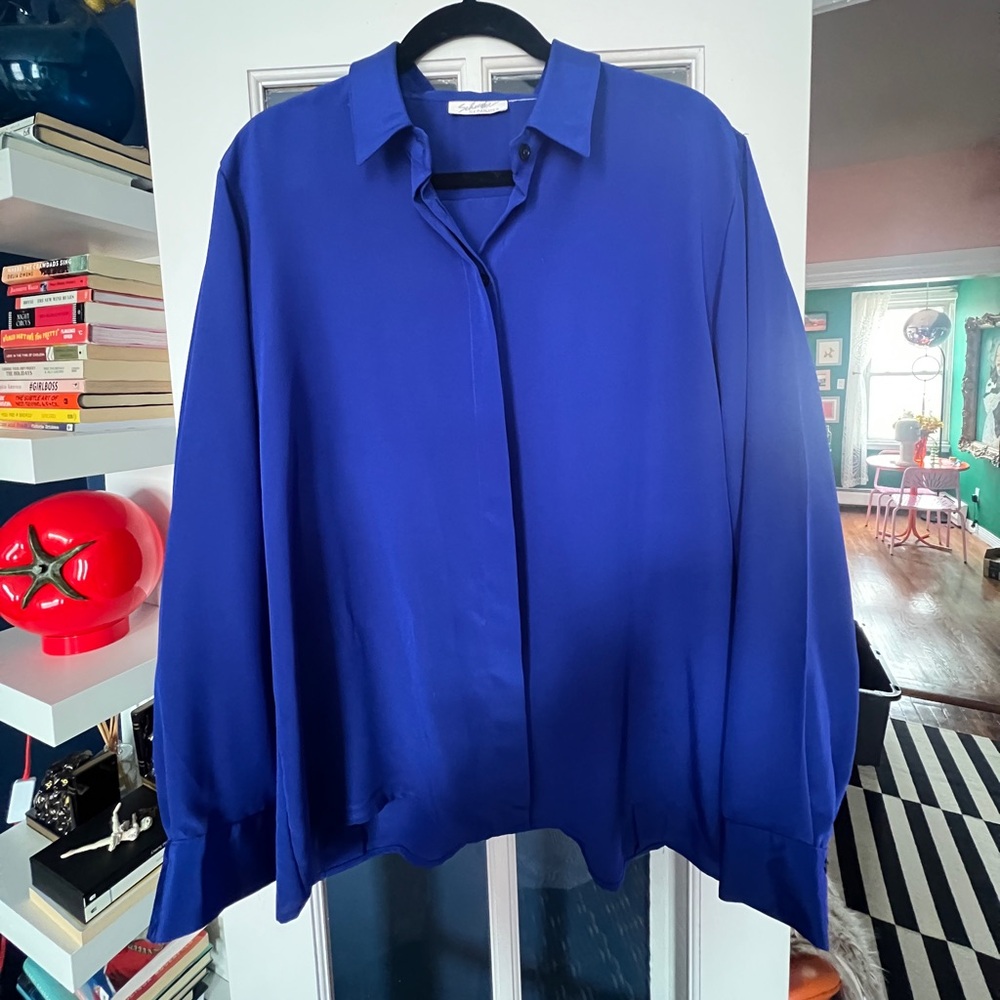 Vintage Vibrant Blue Button-Up Shirt